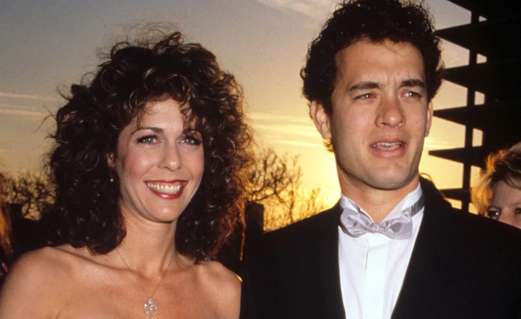 兩人從一見鍾情到結婚，携手共度35年，仍恩爱如昔。