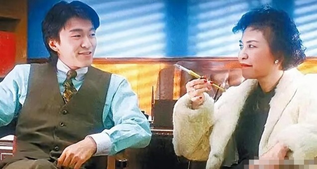 資深香港演員余慕蓮經常受邀出演周星馳電影，是星爺最愛御用的綠葉之一。