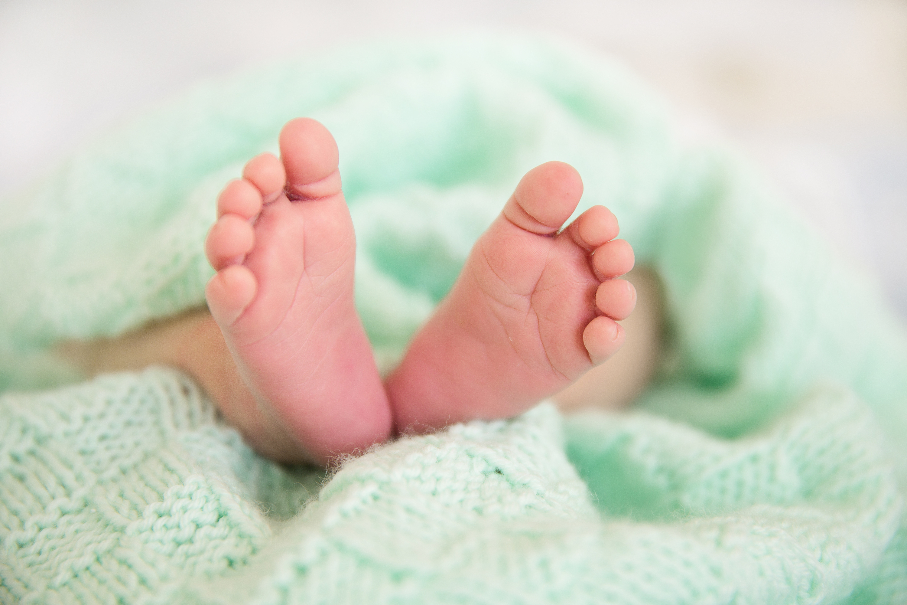 Everleigh Victoria McCarthy在不足兩星期後因腦出血夭折。(非當事人)