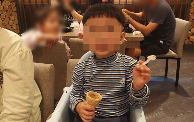 蔡姓男童先前確診新冠肺炎,康復後頭痛檢查出腦瘤。