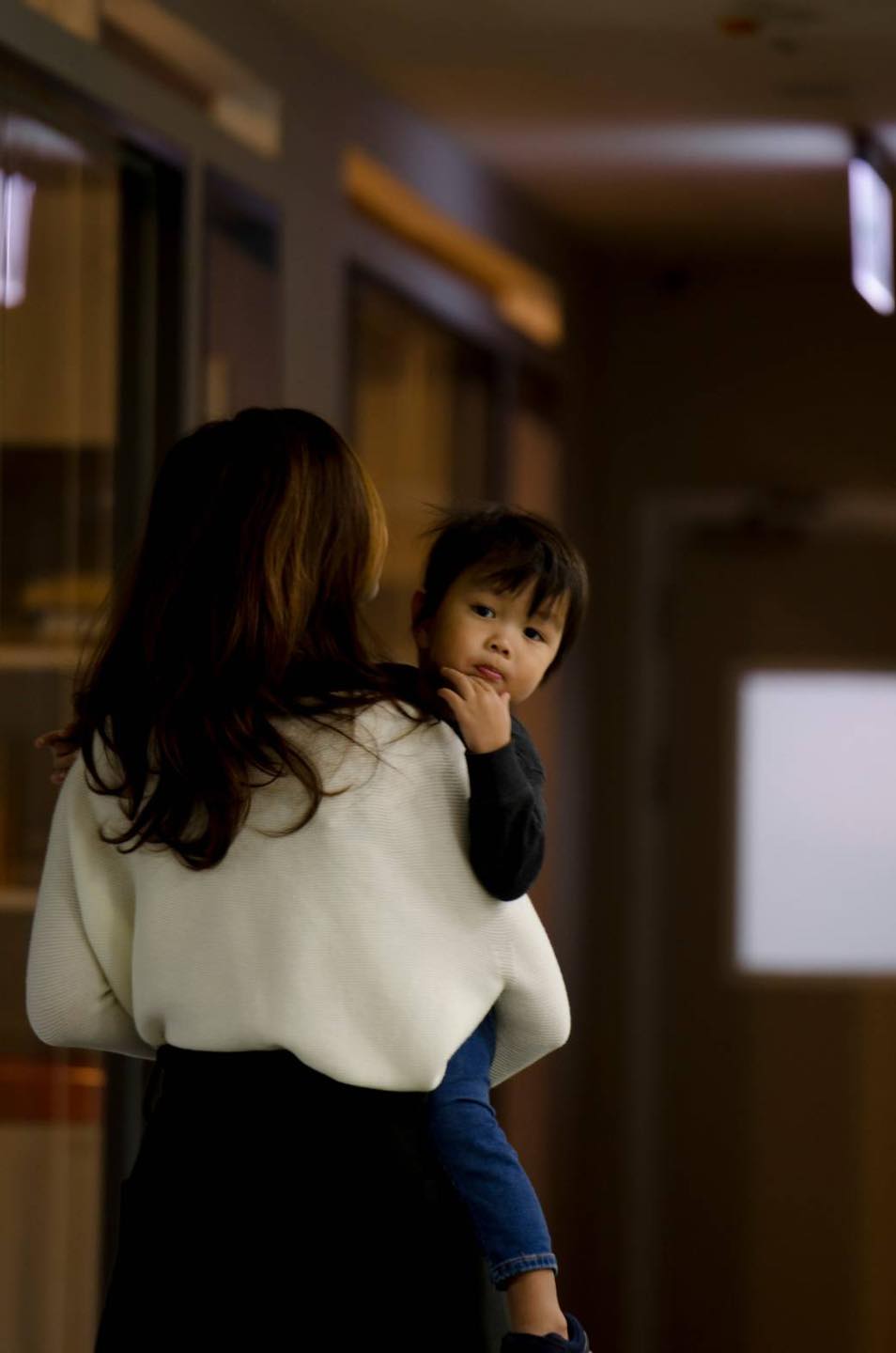 便當夫人發文表示,4歲兒子晨翔突走路歪斜,揭患罕見腦瘤。