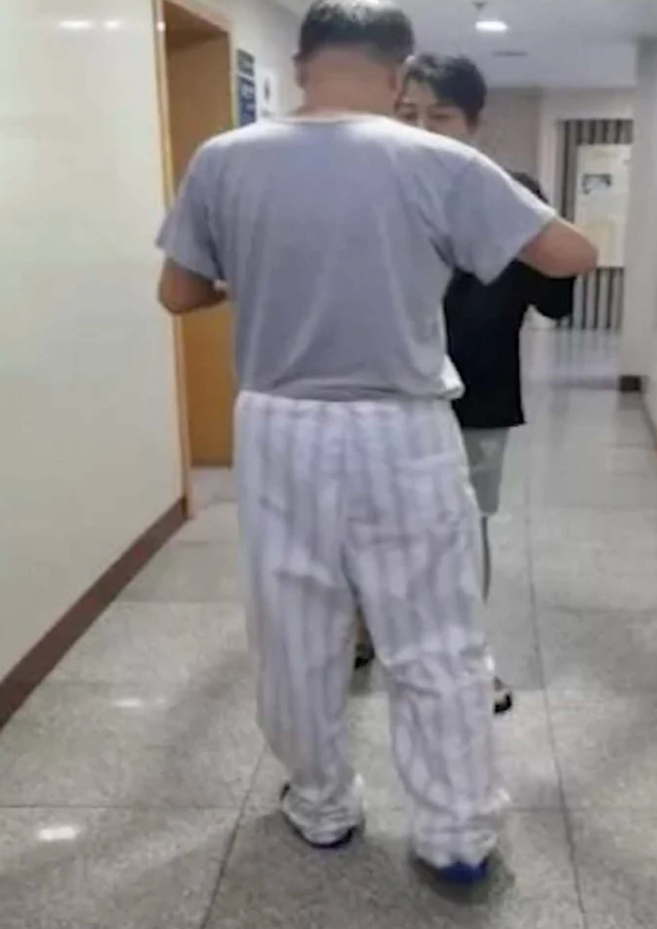 幸好,經過多日治療後情況有明顯好轉,行動及言語能力亦漸逐恢復。