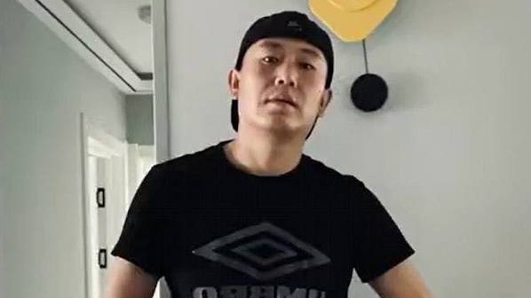 河北日前有一名男子分享了自己減肥前後的蛻變。