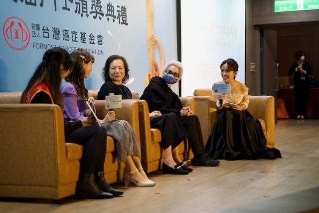 台灣癌症基金會於上週五(12日)舉辦第15屆十大抗癌鬥士頒獎典禮。