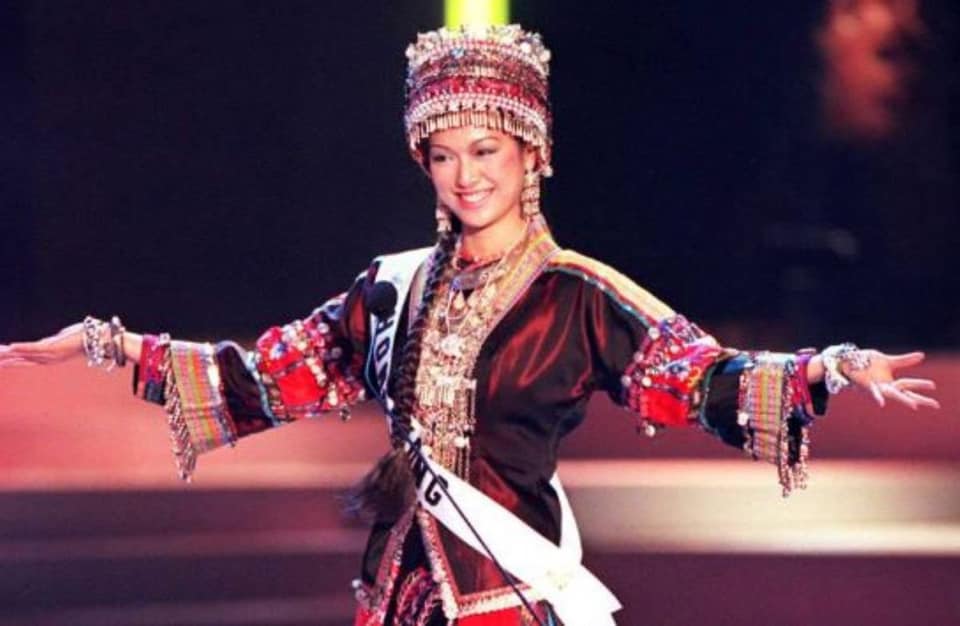 李珊珊於1996年參選香港小姐並成為冠軍。