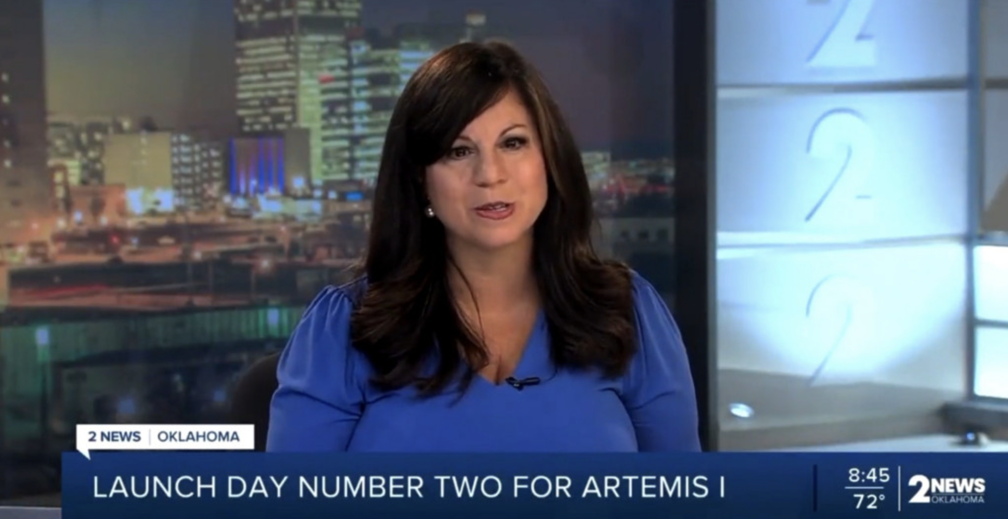 朱莉清在播新聞時突然語塞,一度無法講話。