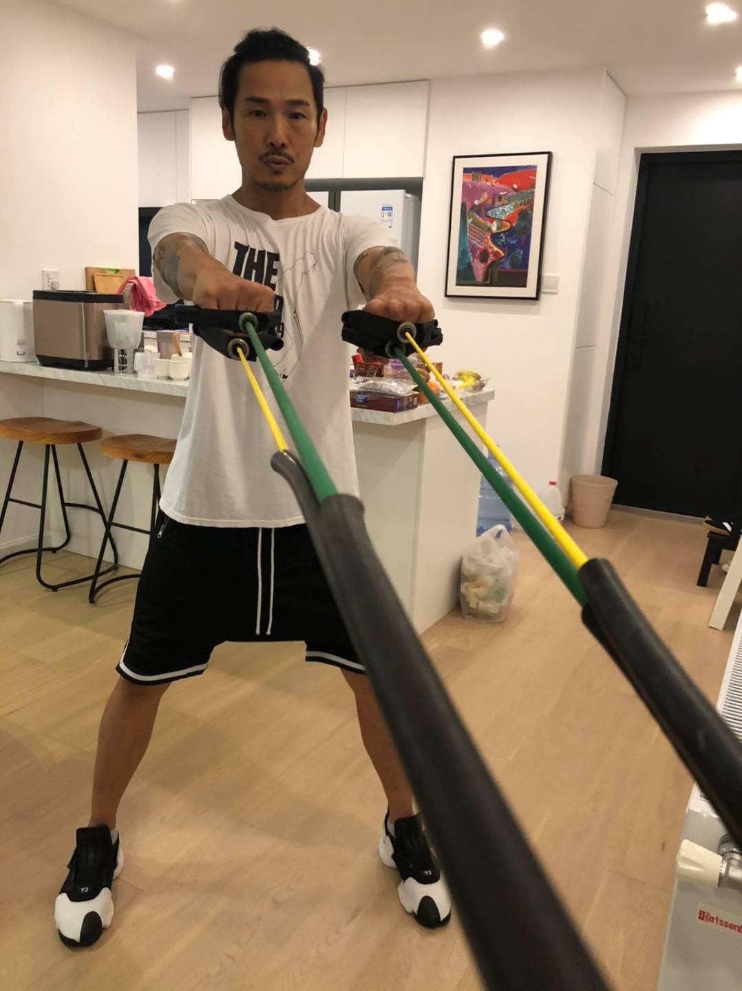 杜德偉在不練舞的日子,會做運動排汗。