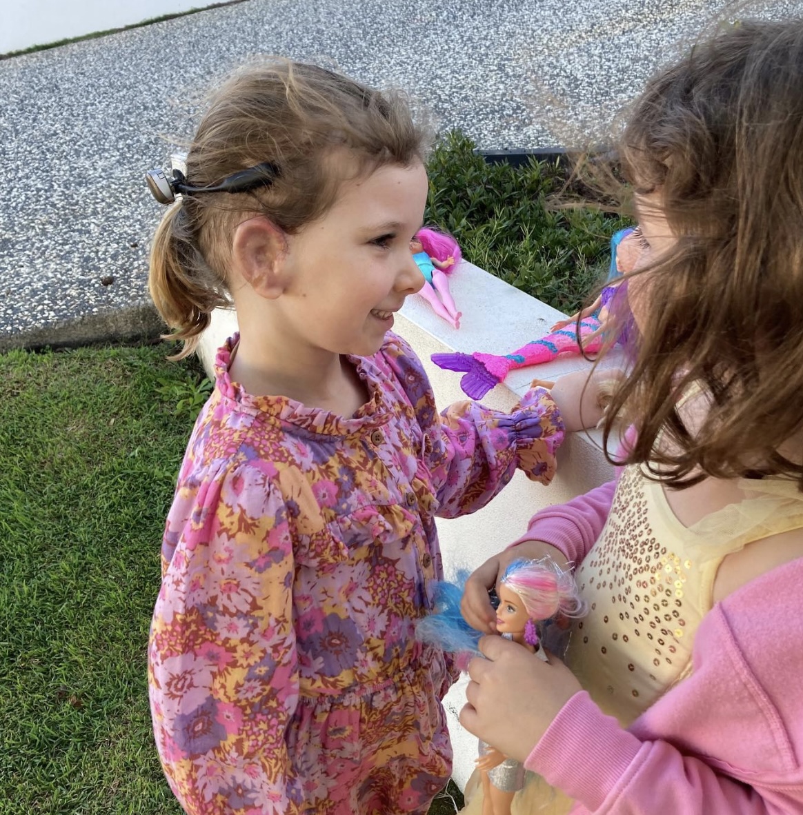 澳洲女童接受3D耳朵重建手術成功恢復聽覺。