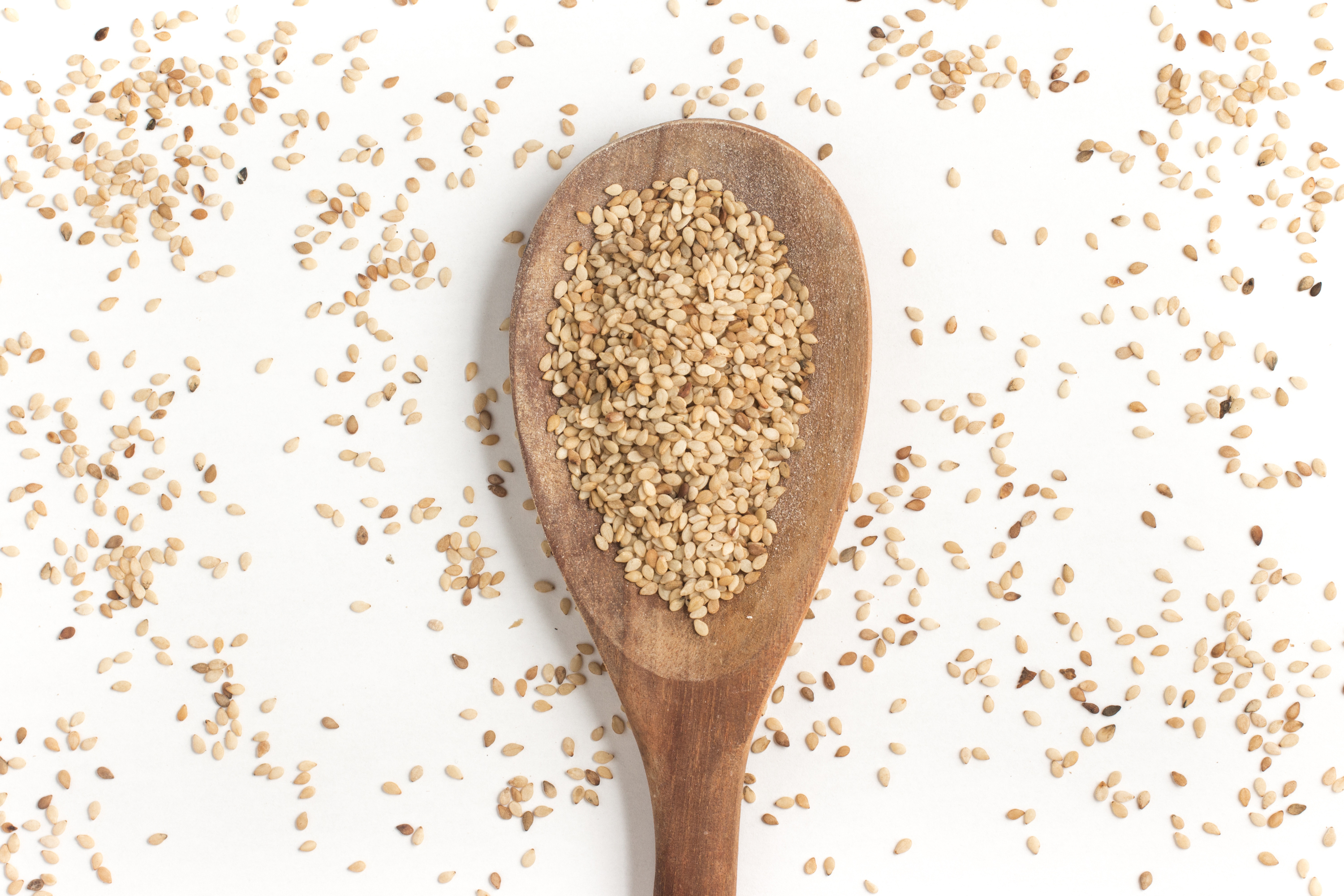 英國一名少年對芝麻過敏,吃了3口隨即昏迷,搶救不治身亡。