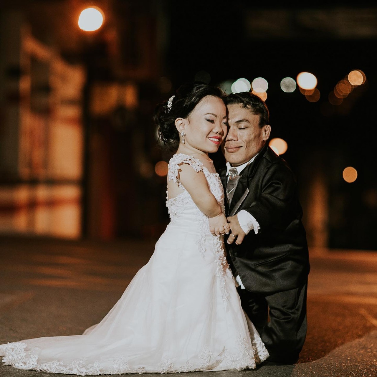 巴西侏儒症的夫婦,丈夫保羅(Paulo Gabriel da Silva Barros)與妻子卡蒂莎(Katyucia Hoshino)。