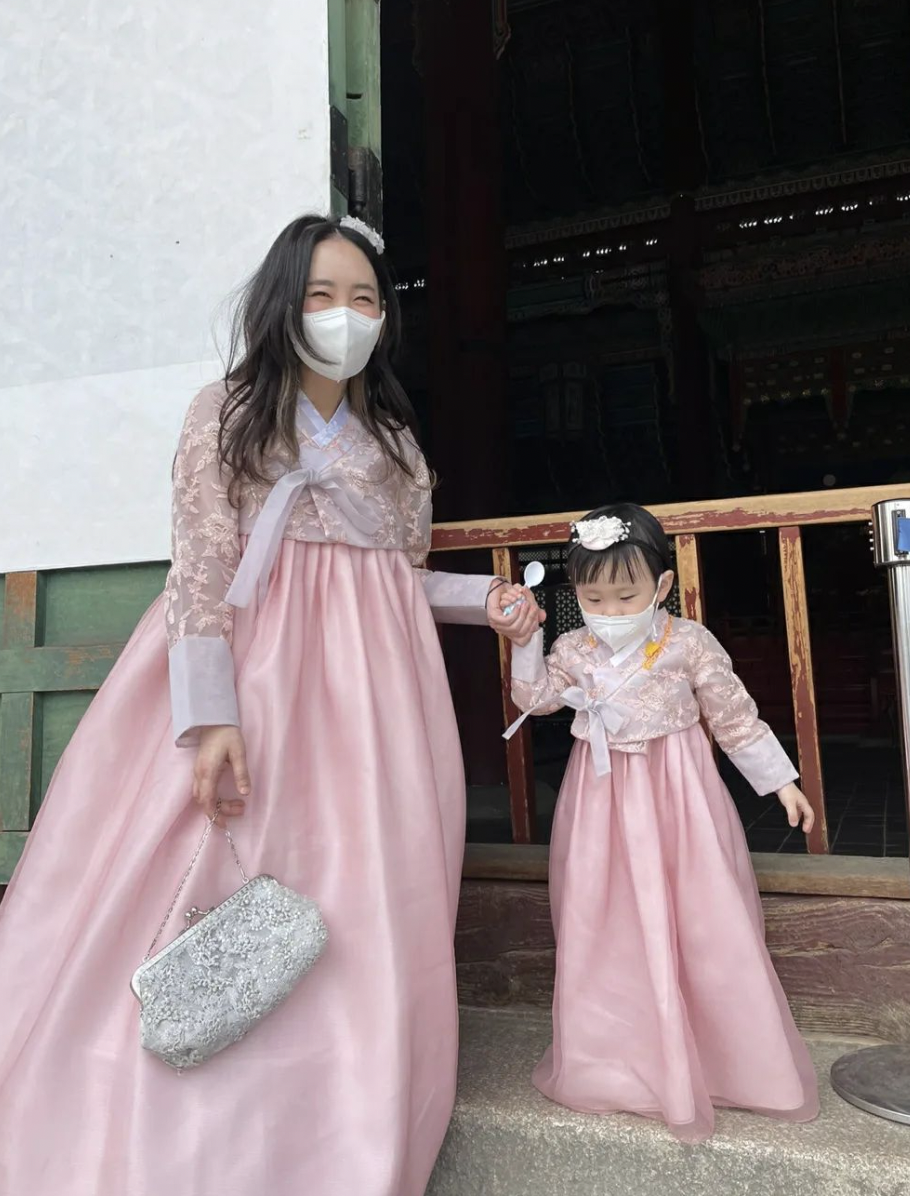 Star發文表示,女兒Song生了一場病。