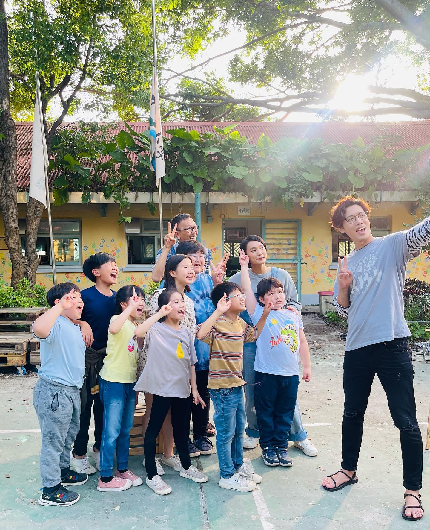 故事改編自真人真事，講述一位患有自閉症的學生聰聰入學所發生的一連串事件。