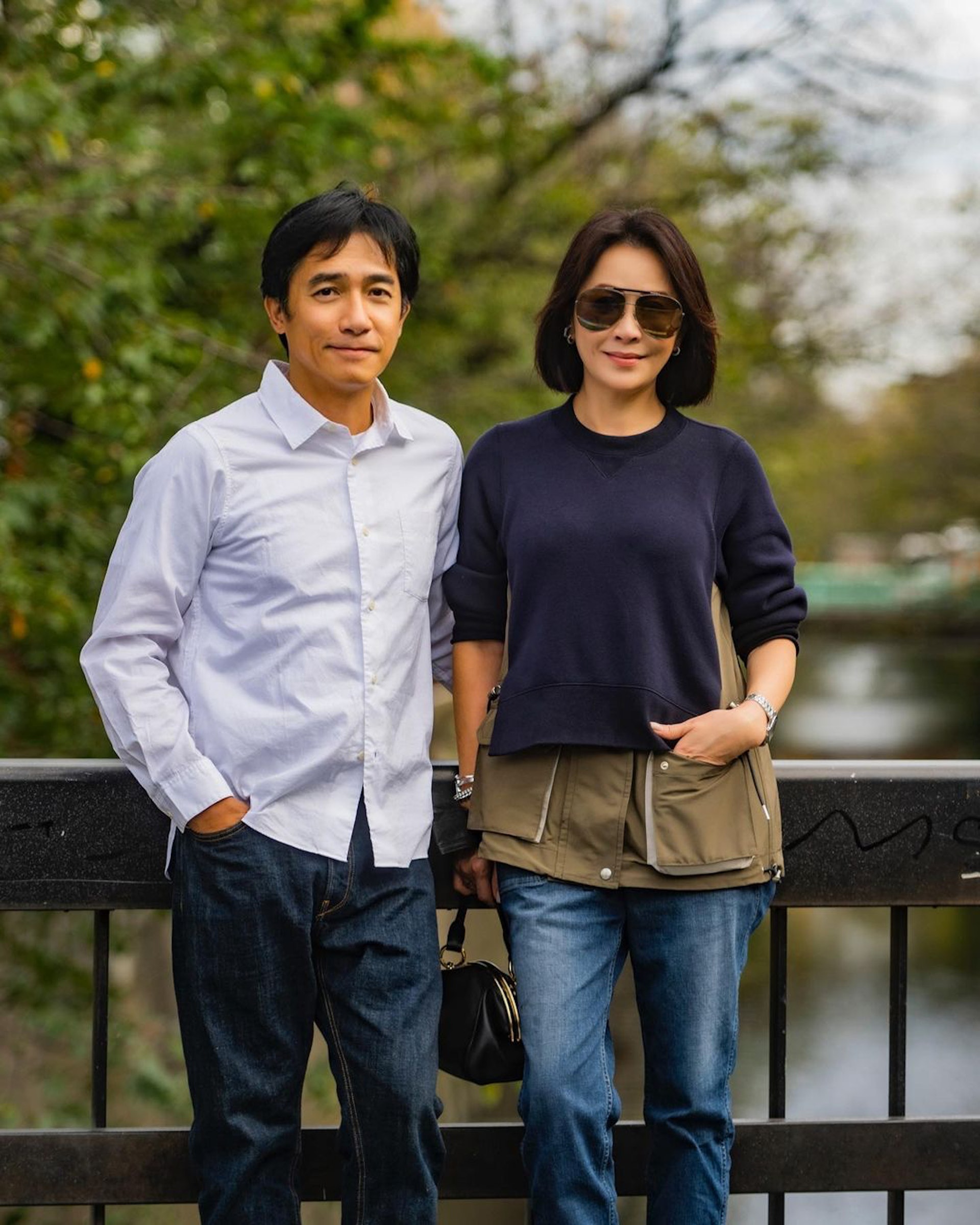 梁朝偉近日與老婆劉嘉玲到日本旅遊放鬆。