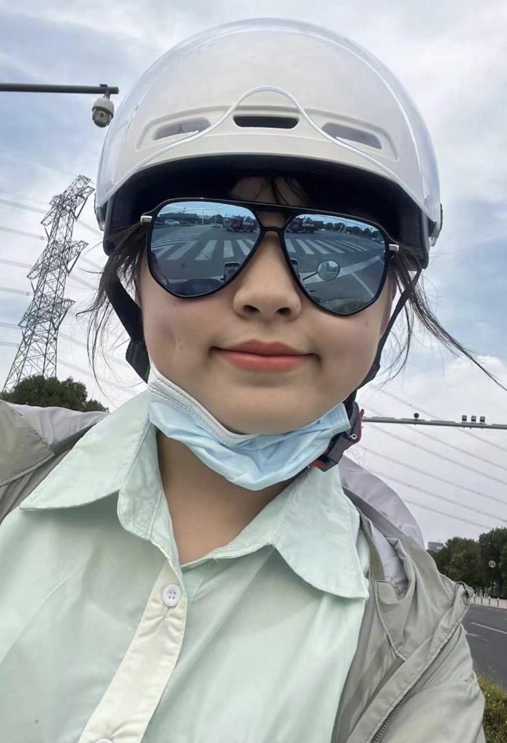 18歲來自內地江蘇的陸希雅長相甜美,在同學眼中為人開朗又有愛心。