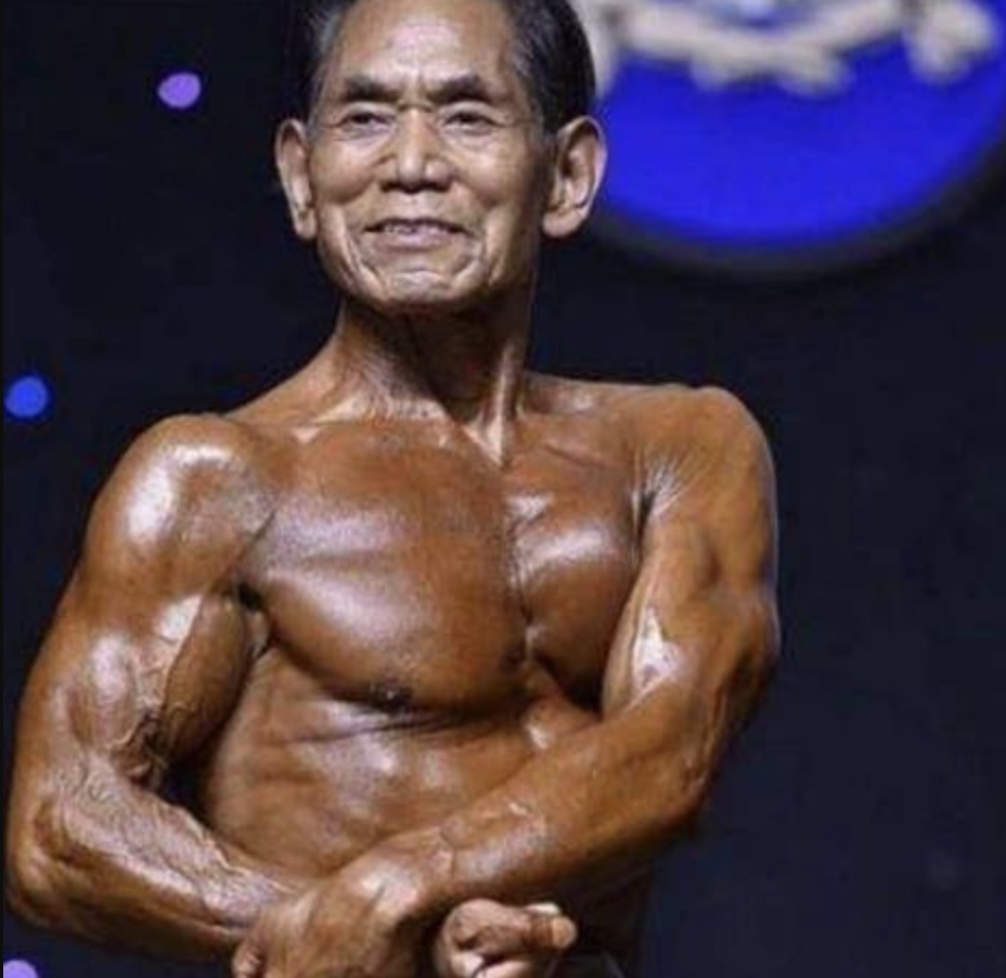 86歲健美運動員金澤俊介。