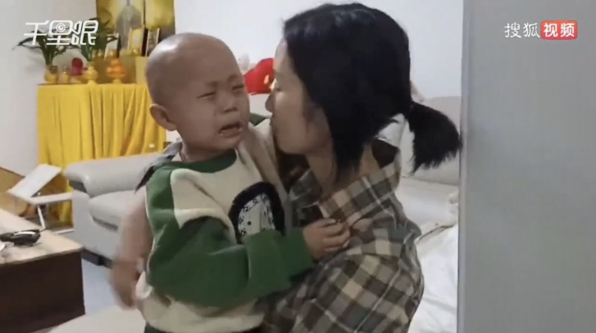 內地江蘇1名3歲男童辰辰患上罕見癌症神經母細胞瘤。