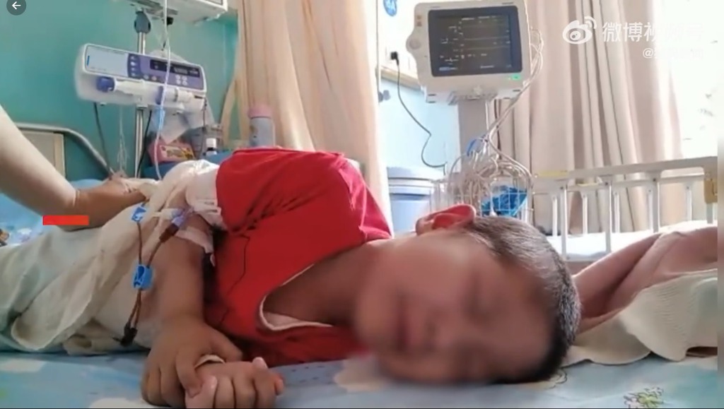 內地有一名4歲女童自1歲起便不幸患上神經母細胞瘤。