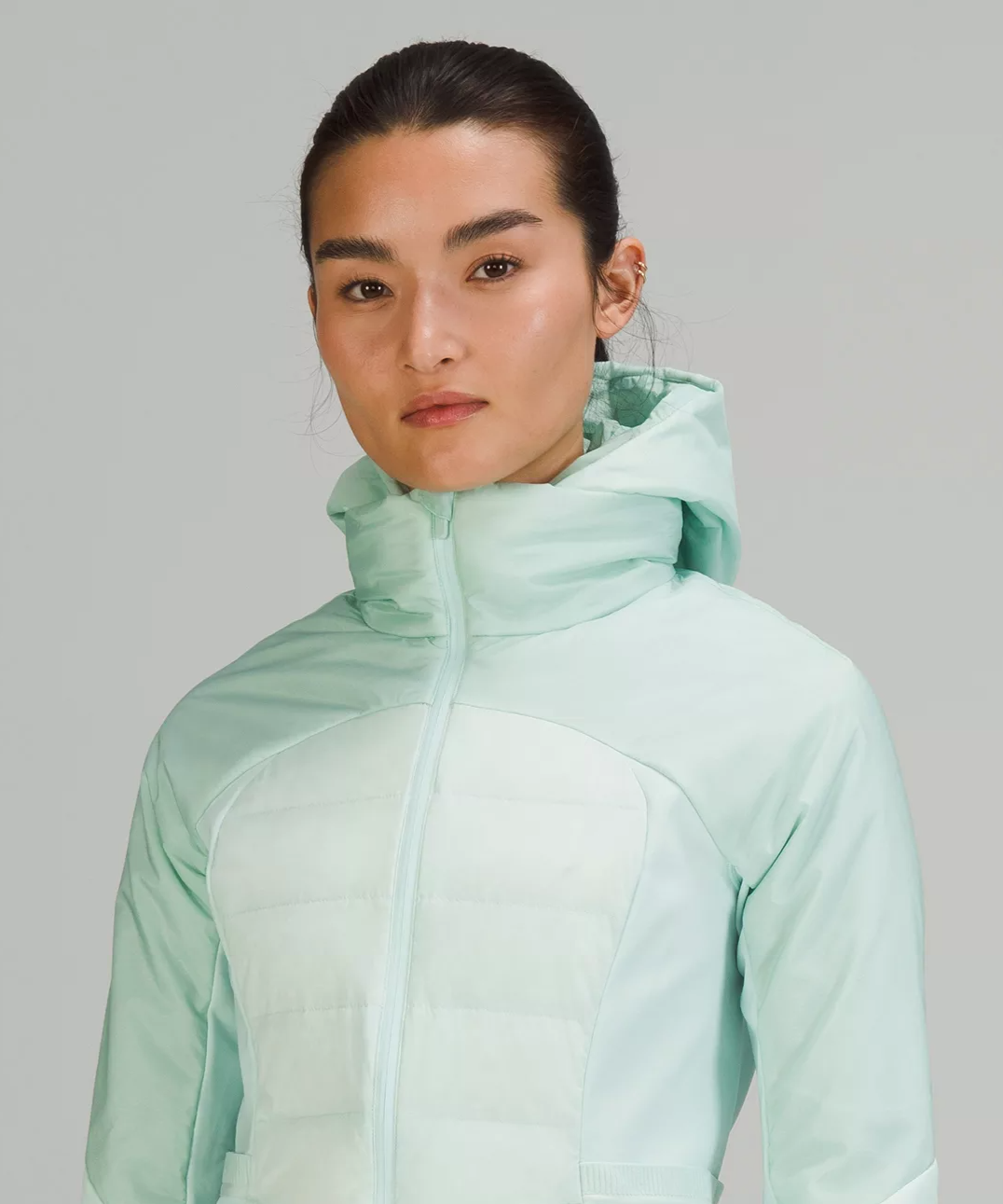 Down For It All Jacket具備防風及防潑水性能。
