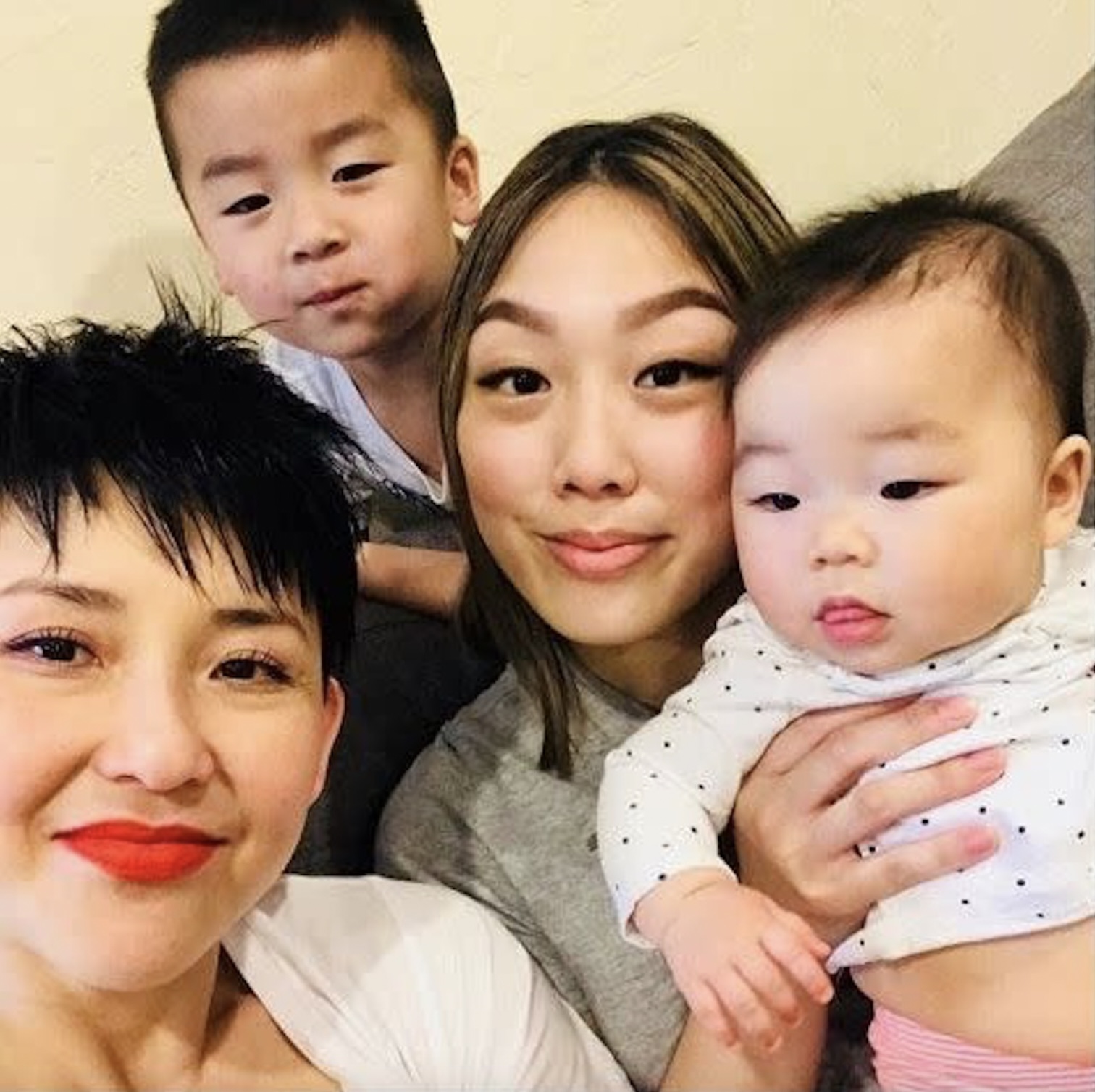 劉美君（Prudence）49歲就榮升當「靚嫲嫲」。