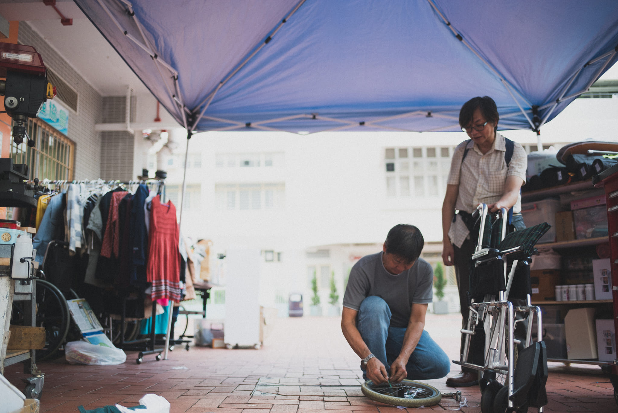 多年靠著一眾義工師傅的汗水付出，以及熱心人士的踴躍捐贈維持下去。