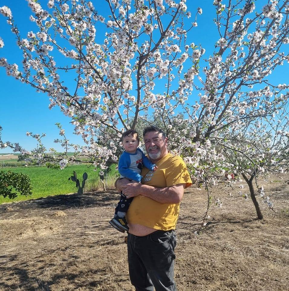 55歲爺爺吉爾平常都會幫忙照顧1歲孫子丹尼爾。