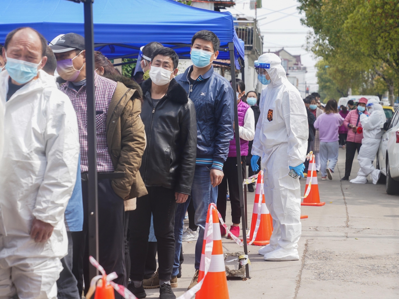 內地早前推出「新十條」，放寬防控措施，越來越多民眾感染新冠肺炎。