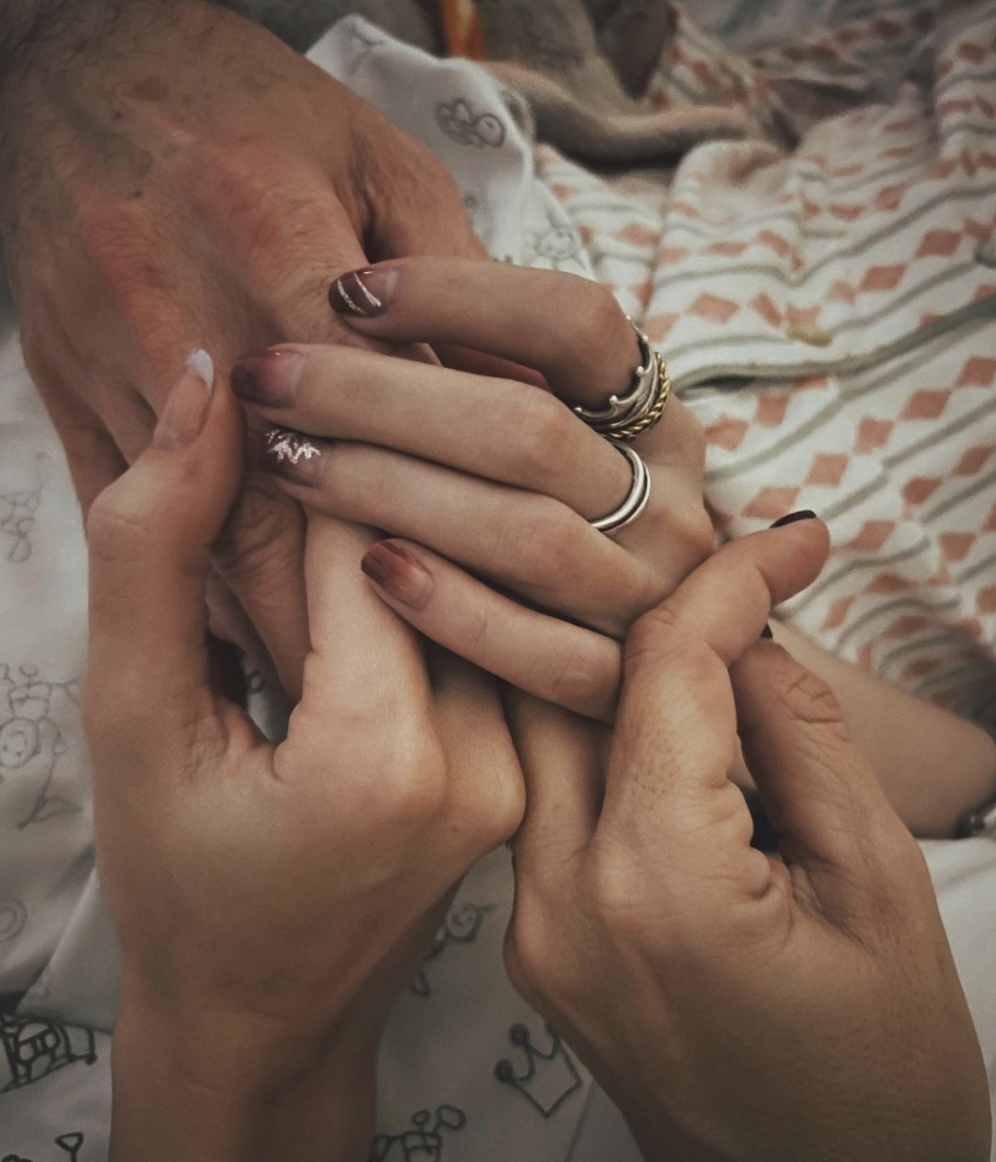 Elena於1月3日不敵癌症過世,得年20歲。