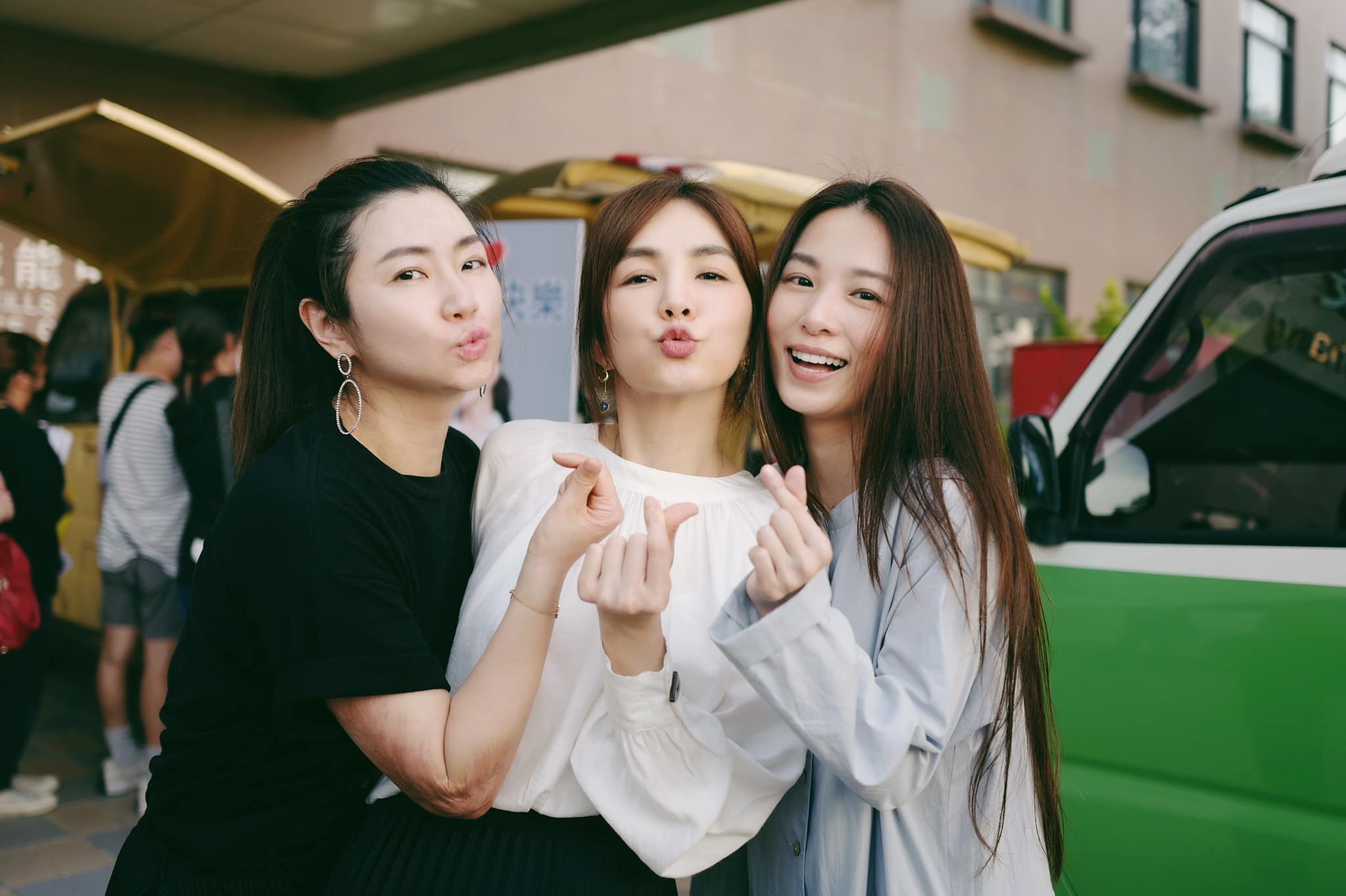 受傷消息只讓讓好友Selina、Ella知道。
