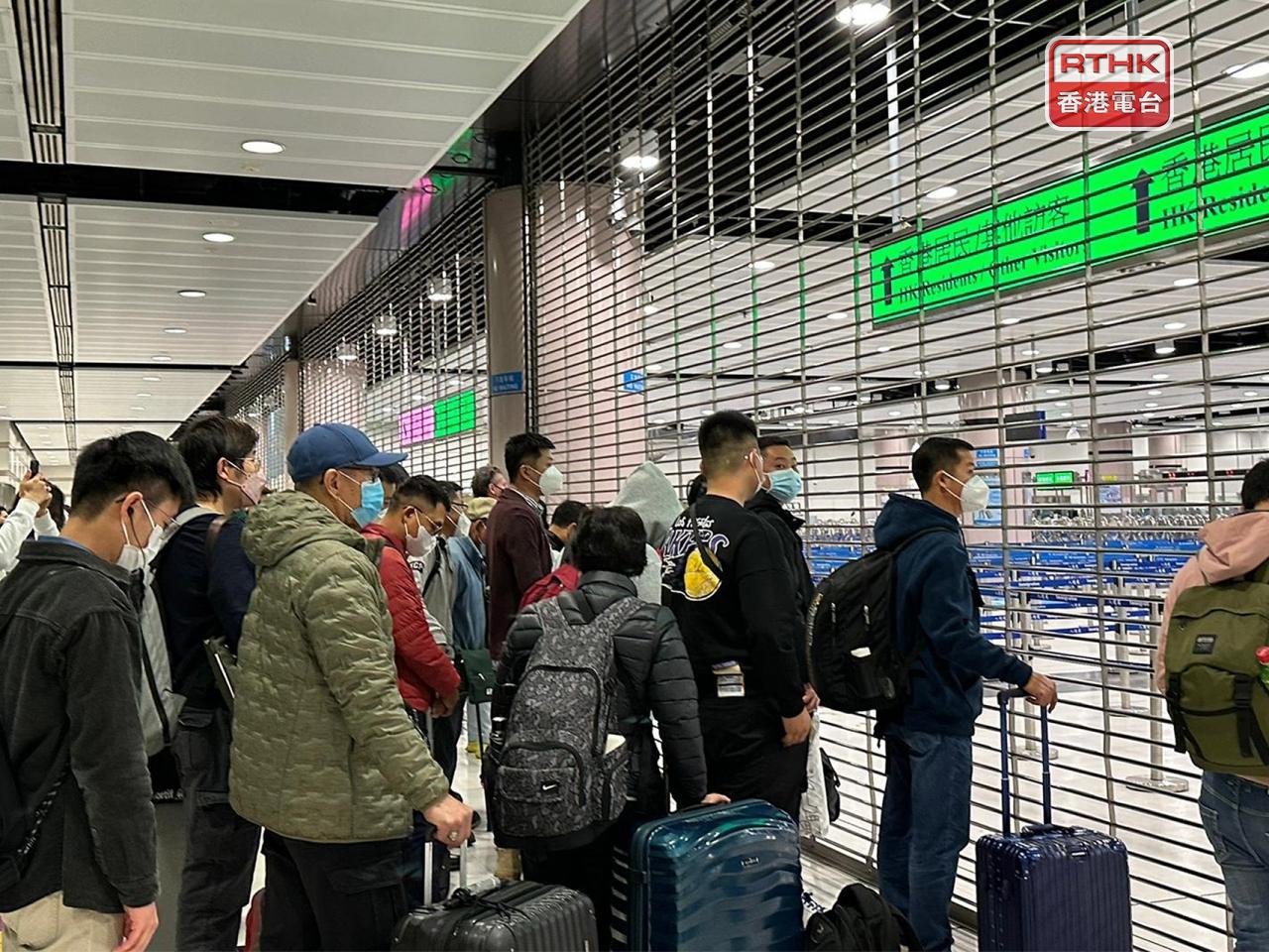 本港與內地昨日(8日)起恢復通關。