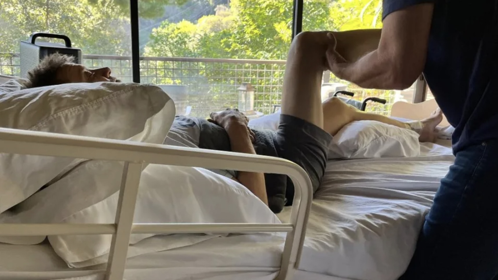 謝洛美維納自爆,全身斷30多根骨頭。