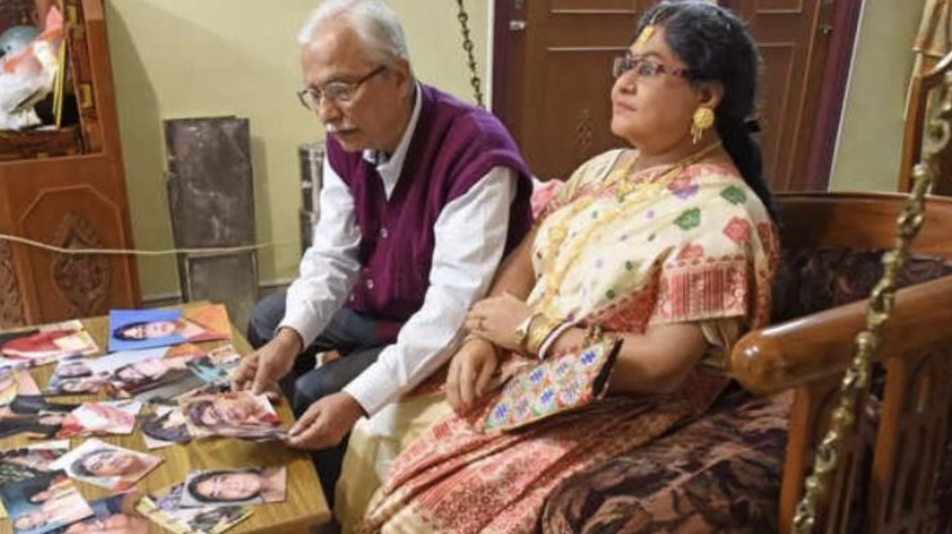 Tapas花上逾半年的時間收集妻子不同角度的照片。