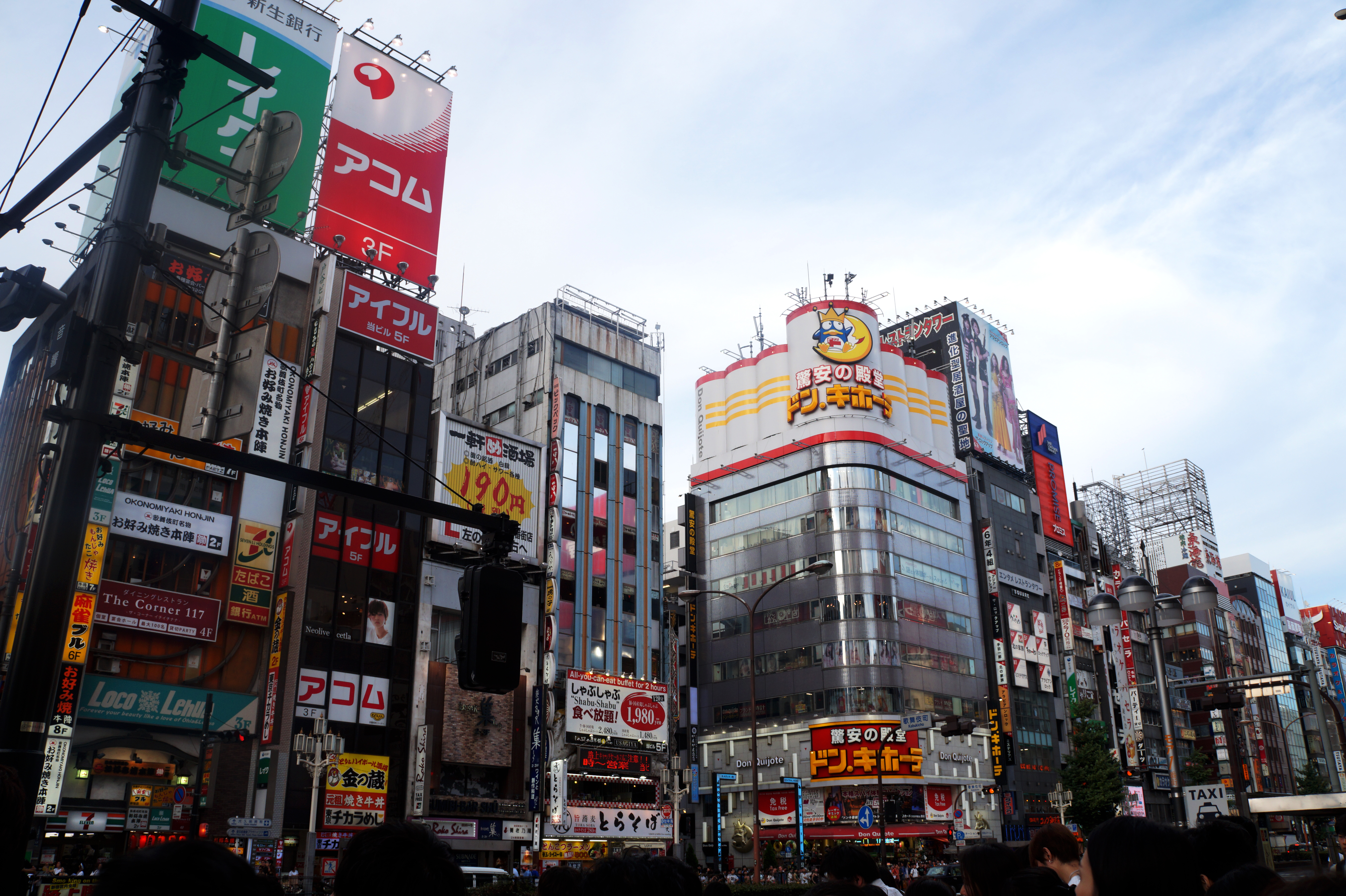 香港旅客每人平均支出為27萬日圓左右(約1.6萬港元),排全球第一。