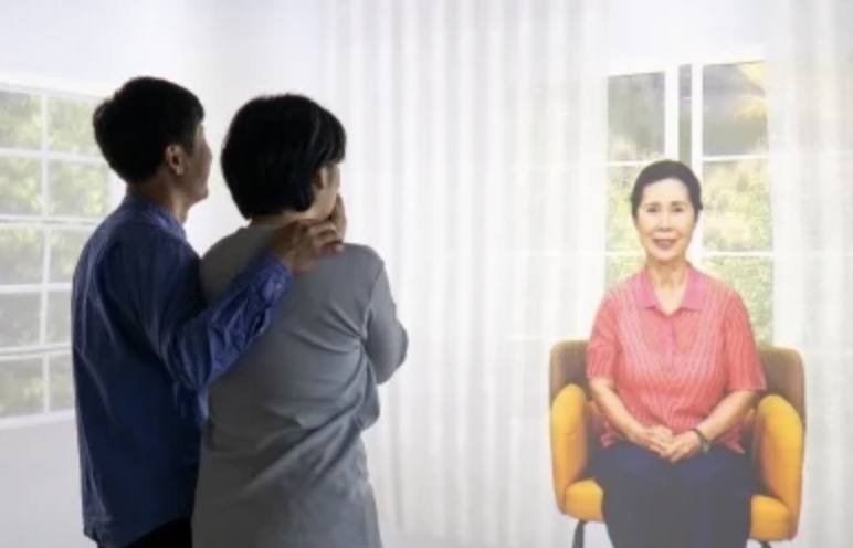 付1千英鎊便可與逝去的親人互動聊天。
