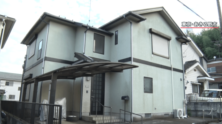 小玉喜久代家住東京秋留野市一棟兩層小樓。