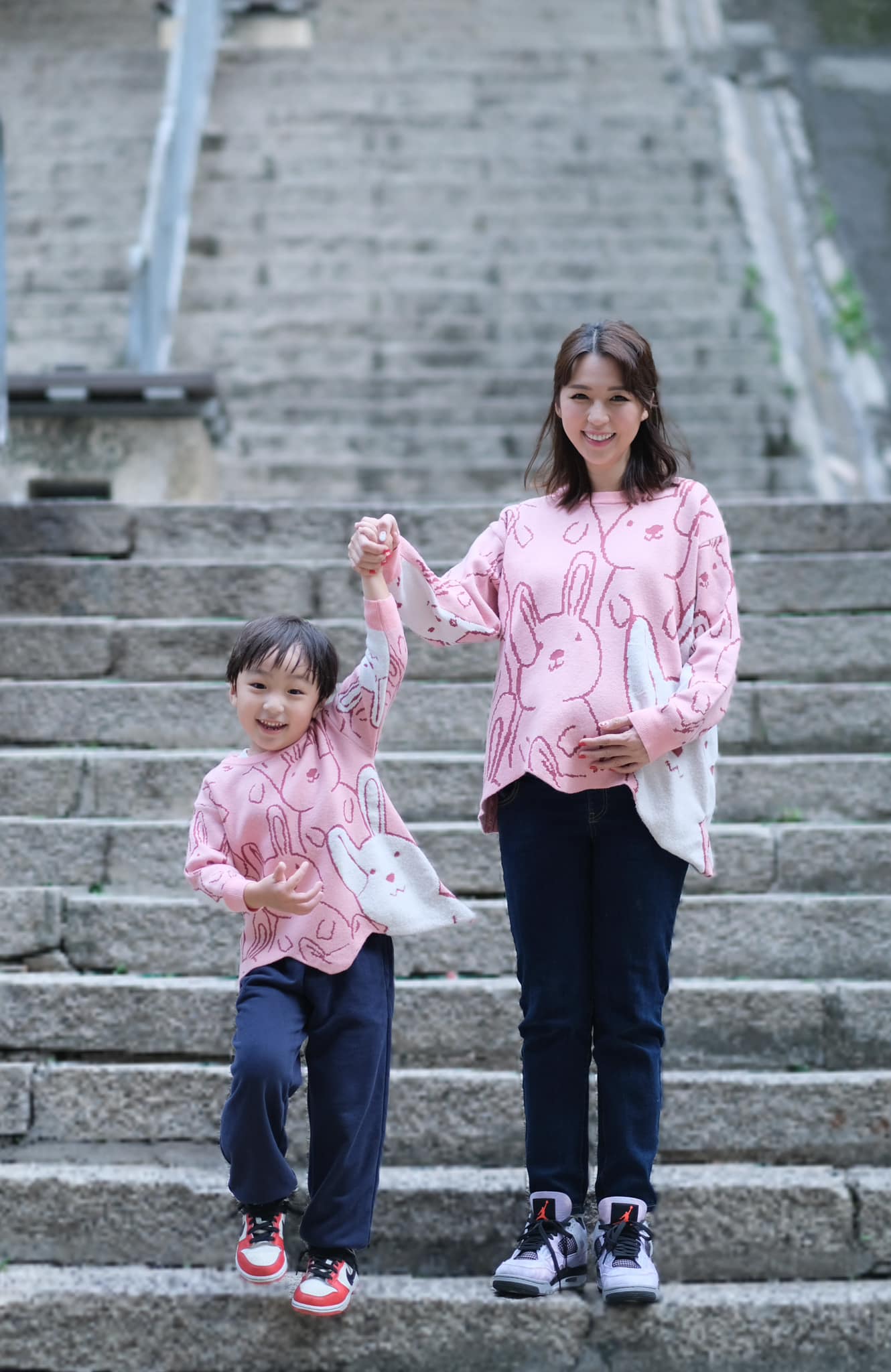 每晚到醫院打安胎針，骨盆兩側都是瘀青。