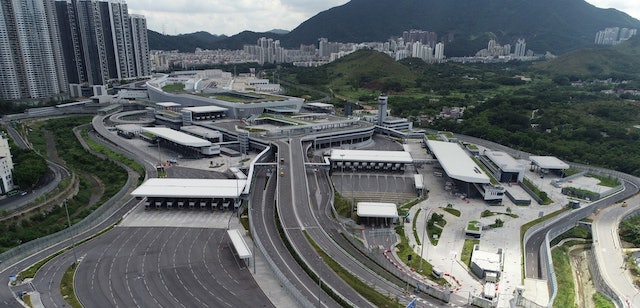 香園圍/蓮塘口岸正式開放予跨境旅客使用,可直達廣東東部(如汕頭、汕尾、潮州等)及鄰近省份(如福建、江西等)。