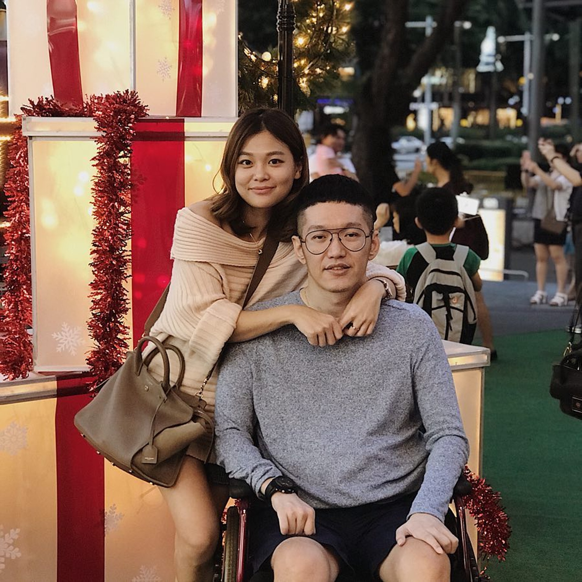 女友不離不棄陪伴16年。