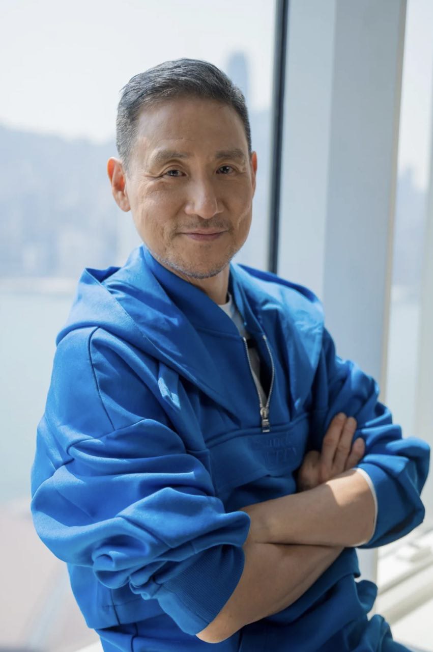 《又十年》歌詞歌曲述說他的人生經歷。