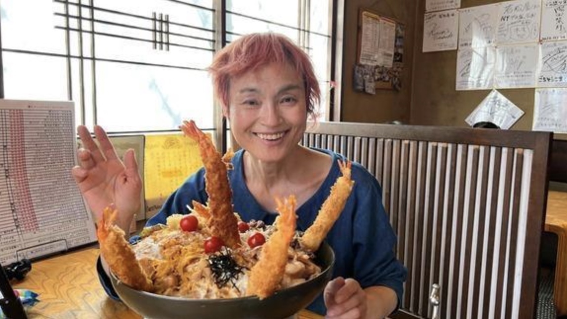 日本知名大胃王明星菅原初代。