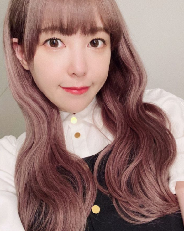 在演唱會途中突然昏迷，被告知自己因患上硬腦膜外血腫。