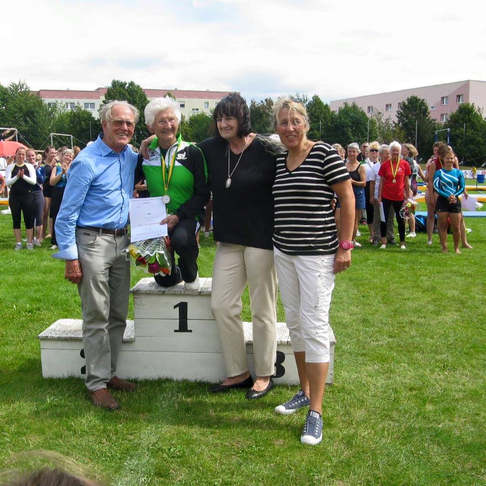 Johanna Quaas婆婆84歲參加體操錦標賽時以一分獲勝。