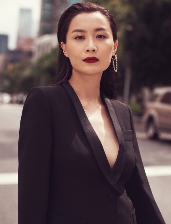 女神看起來跟10年前一樣!