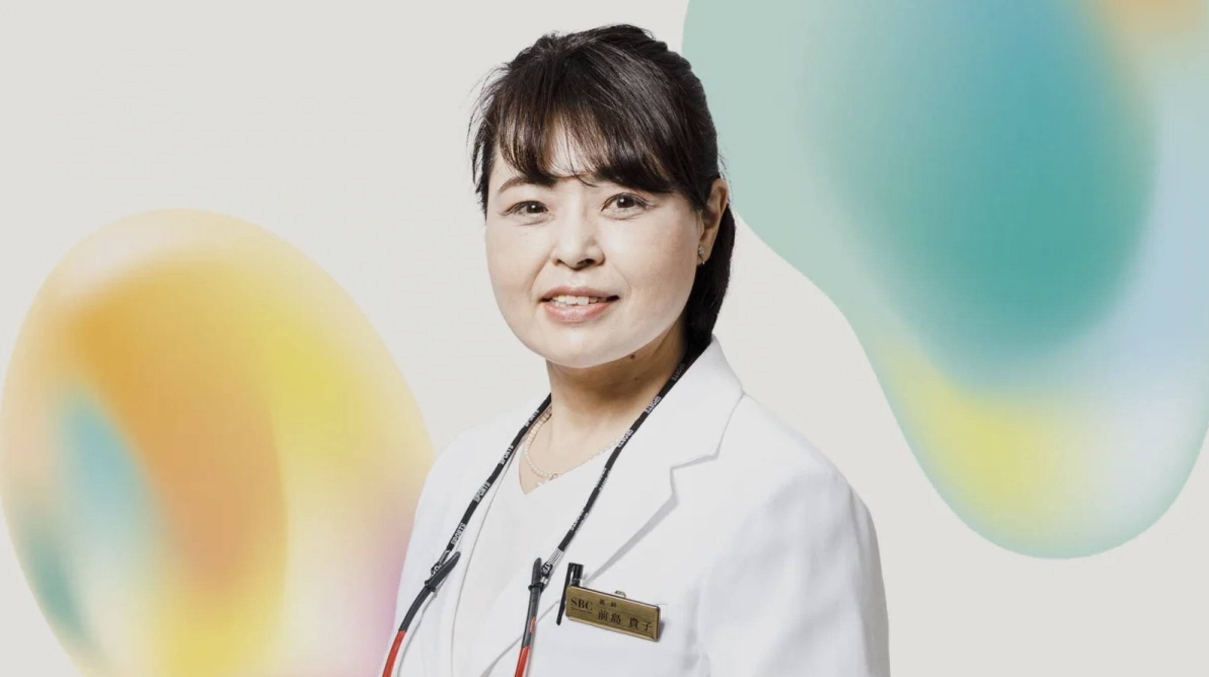 因父親離世立志當醫生。