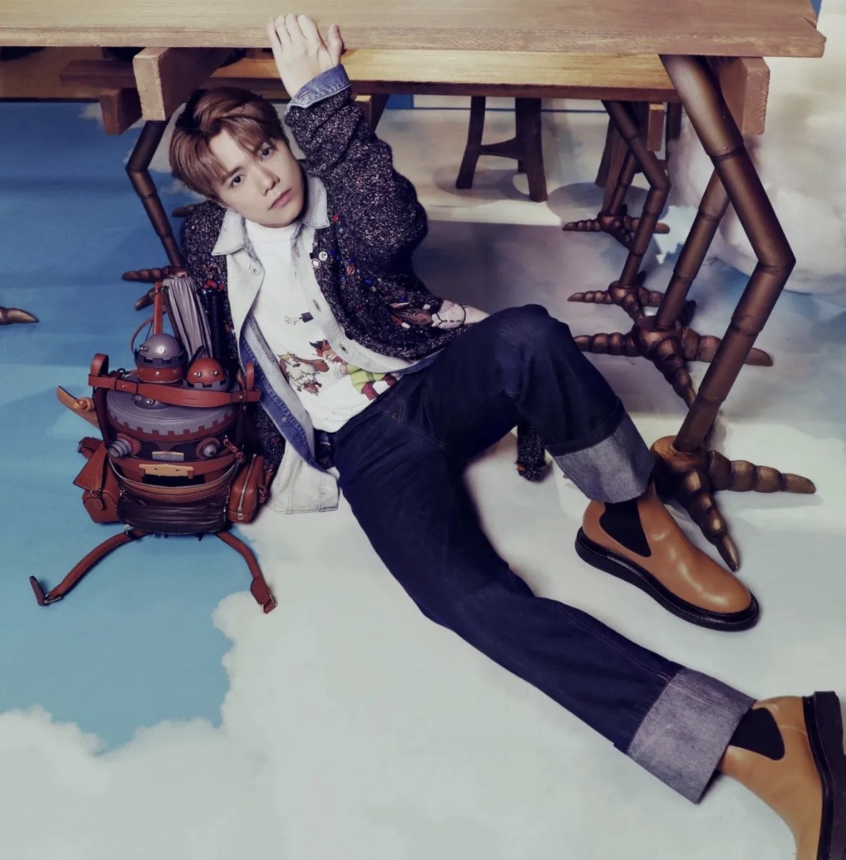 軒仔感嘆年紀增長頭髮變少。