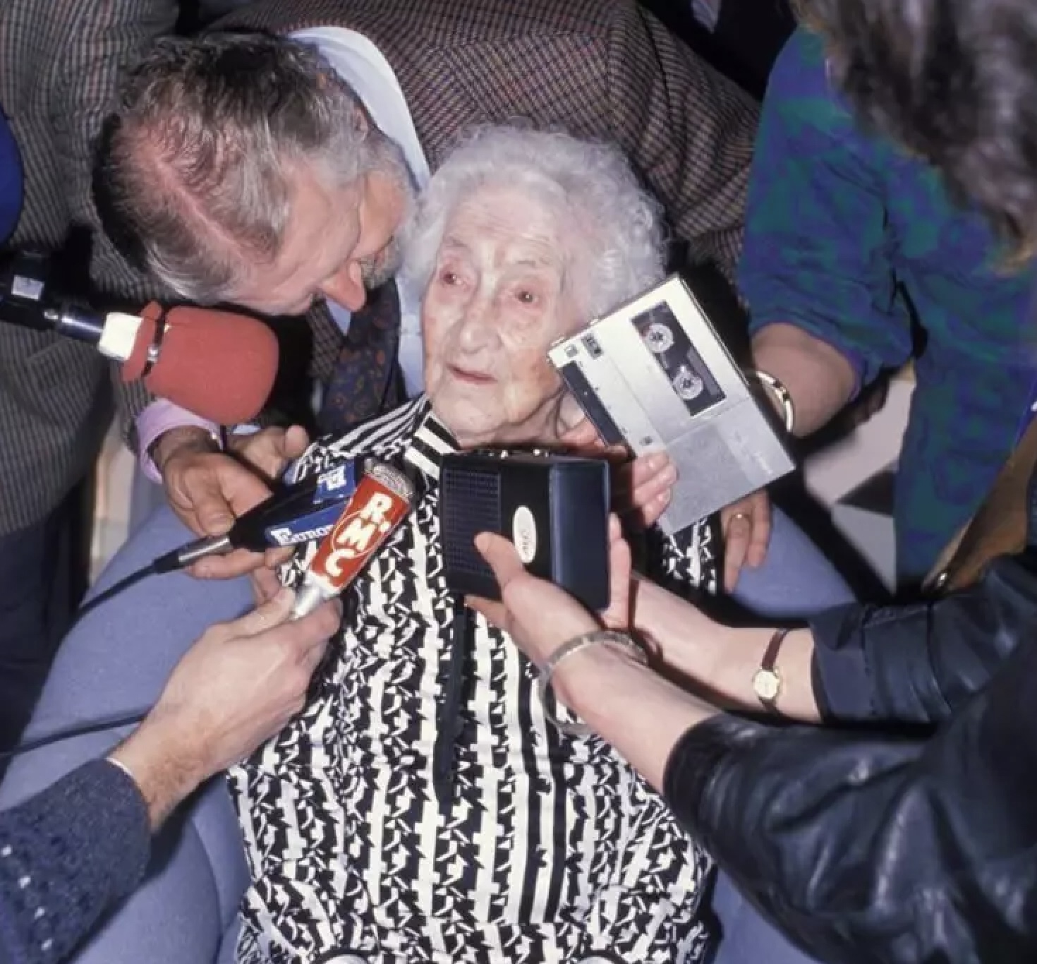 不少人都很好奇卡爾芒的長壽秘訣是什麼。