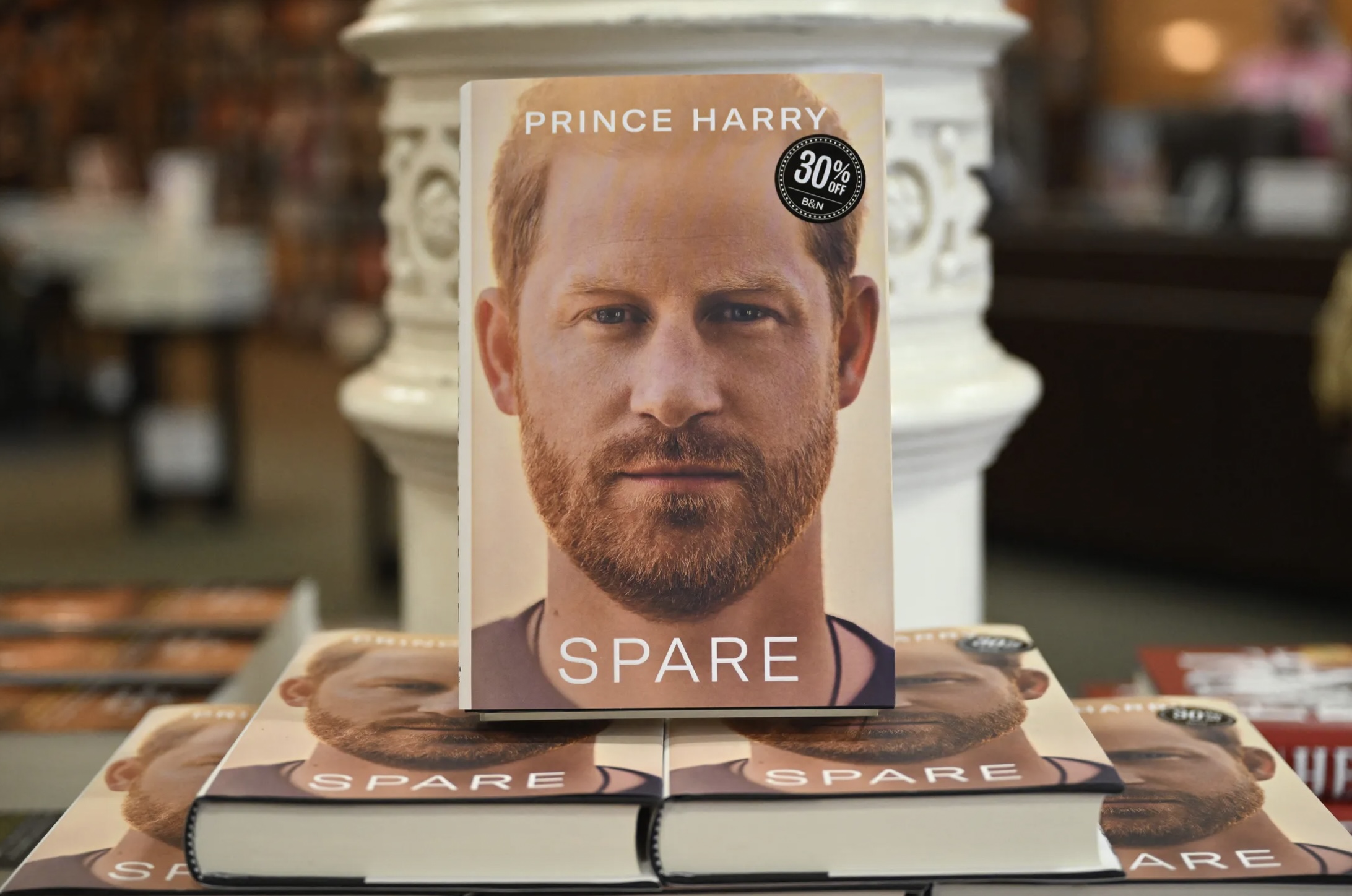 英國哈利王子（Prince Harry）出版的自傳回憶錄《Spare》自開賣以來廣受外界熱議。