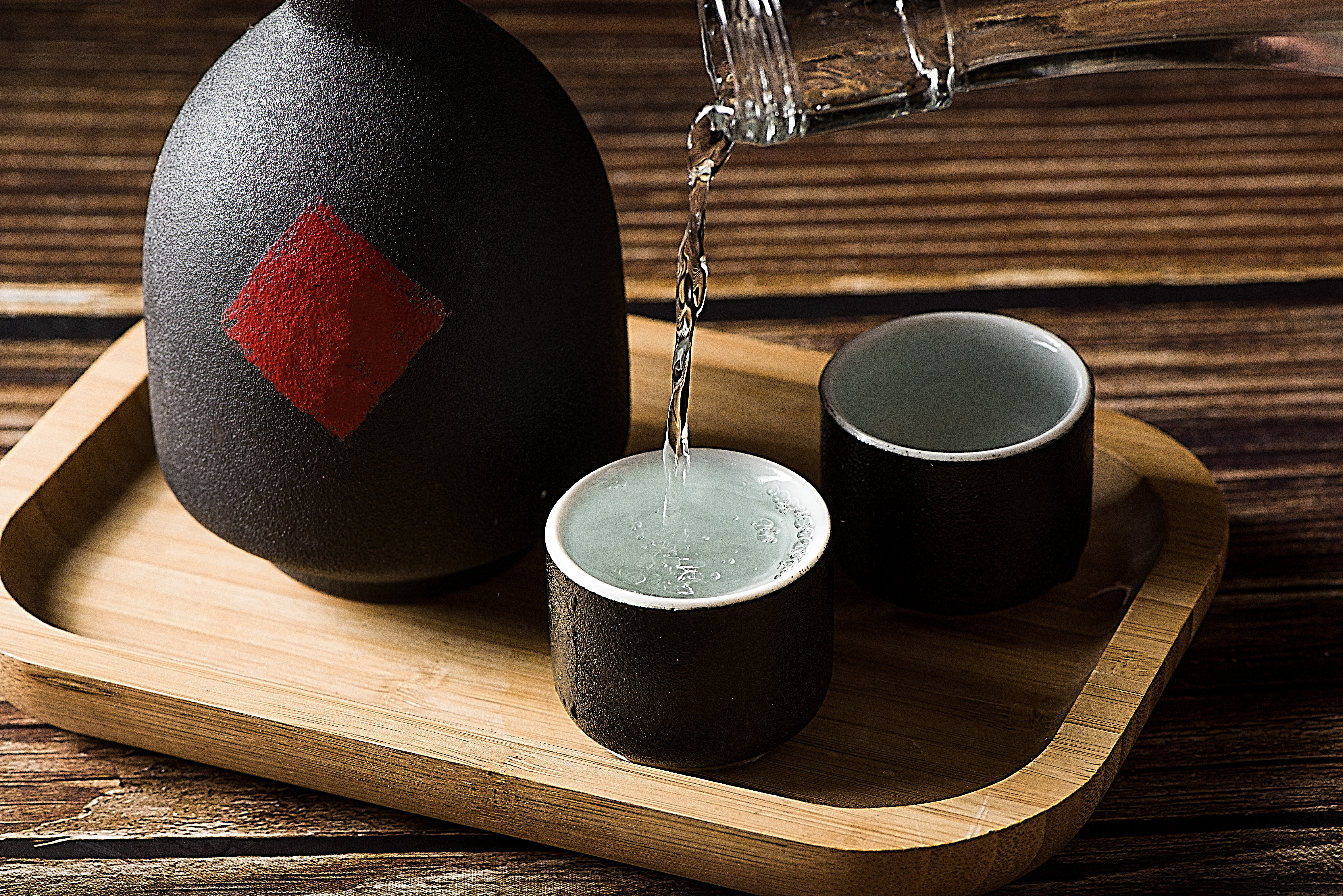 餐廳「無限量供應酒水」。(示意圖)