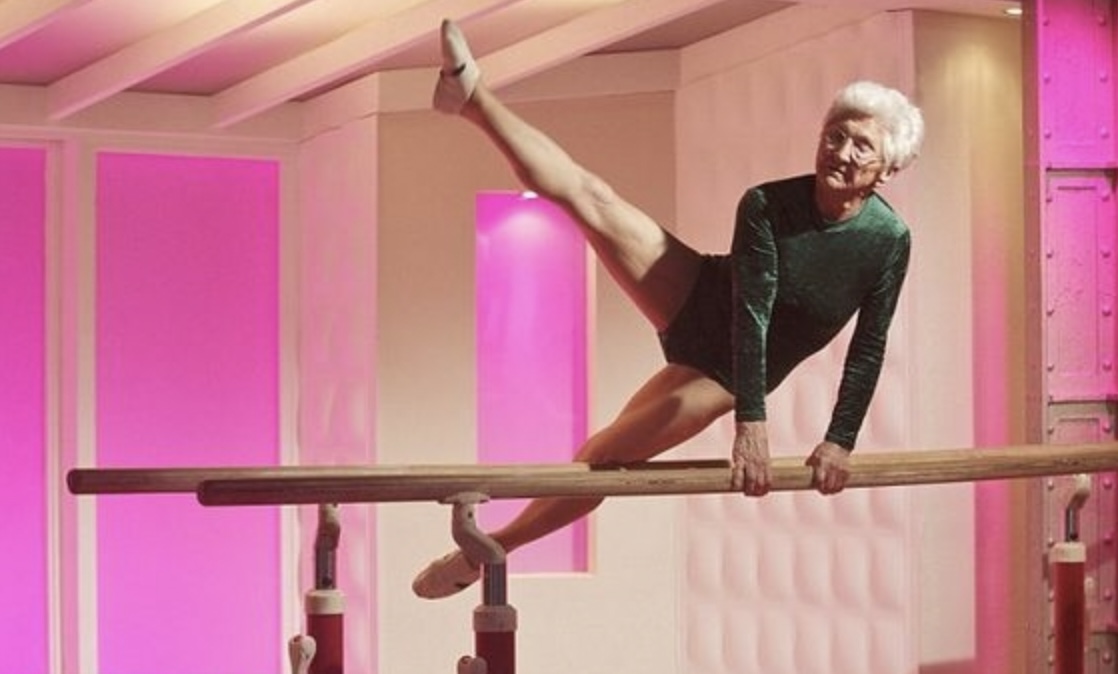 任何高難度動作都難不倒婆婆!