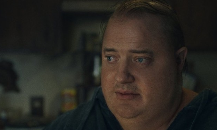 每次拍攝前他都需要穿戴重達300磅的增肥外套，讓體型看起來更像是600磅。