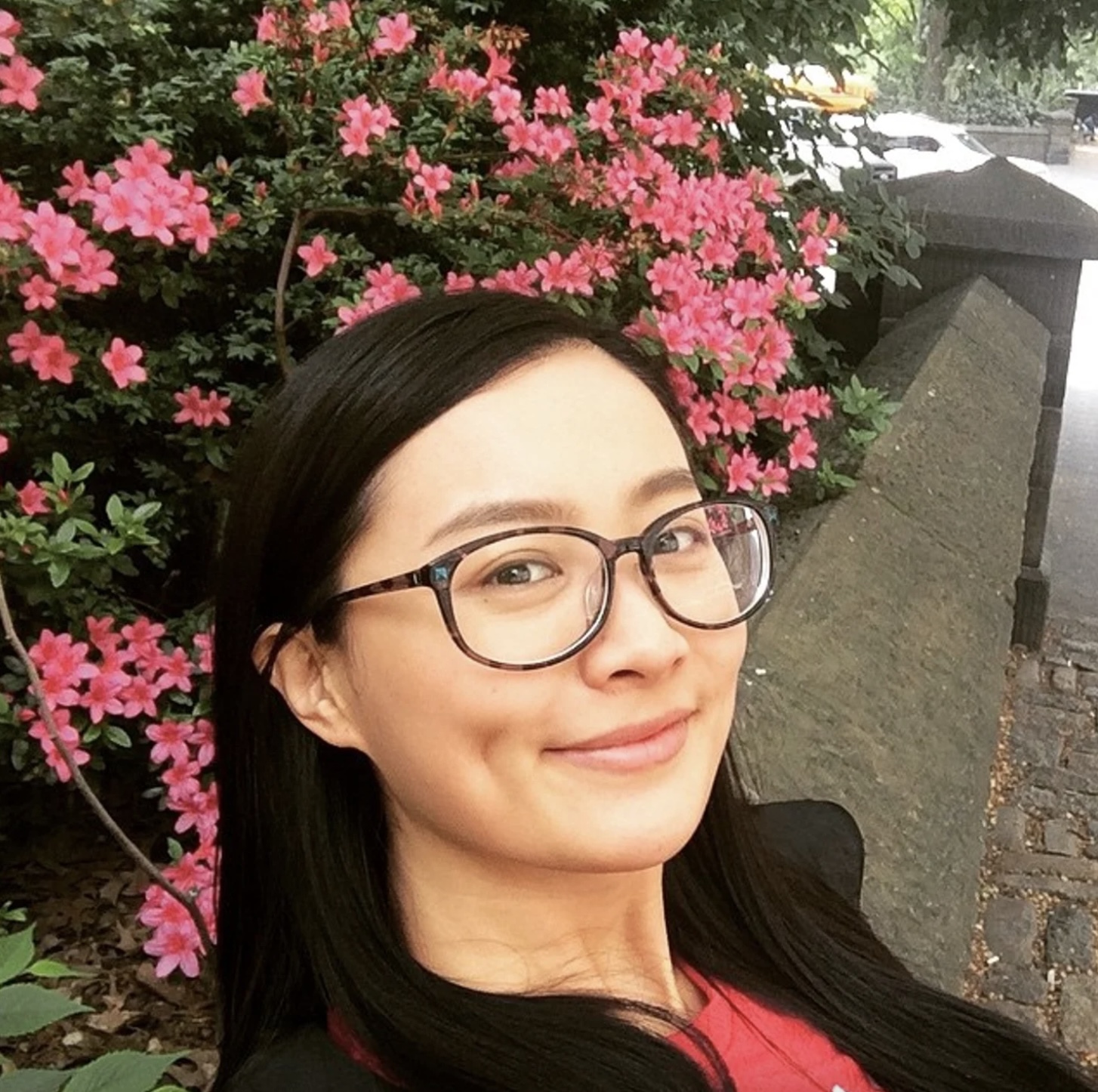 素顏肌膚宛如少女。